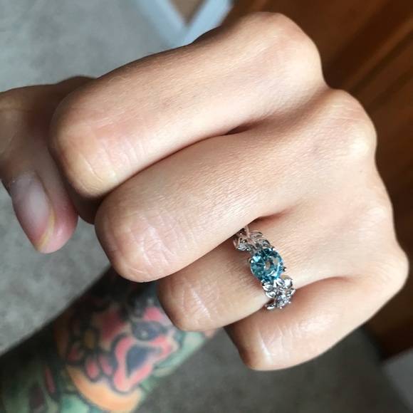 Aquamarine floral ring - Picture 3 of 10